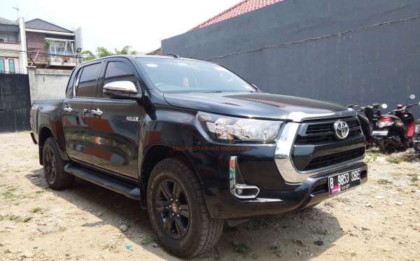 TOYOTA HILUX DOUBLE CABIN
