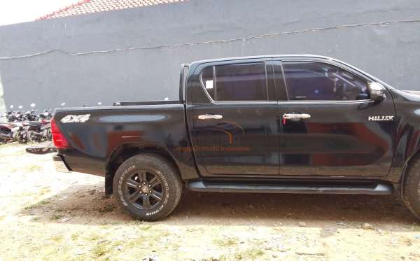 TOYOTA HILUX DOUBLE CABIN