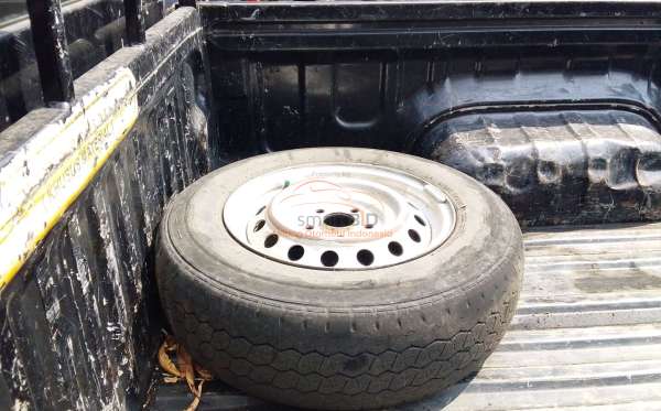 TOYOTA  HILUX  PICK UP