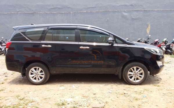 TOYOTA INNOVA 2.4 G