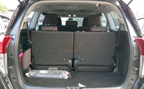 TOYOTA INNOVA 2.4 G