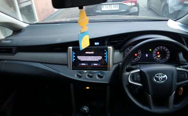 TOYOTA INNOVA 2.4 G