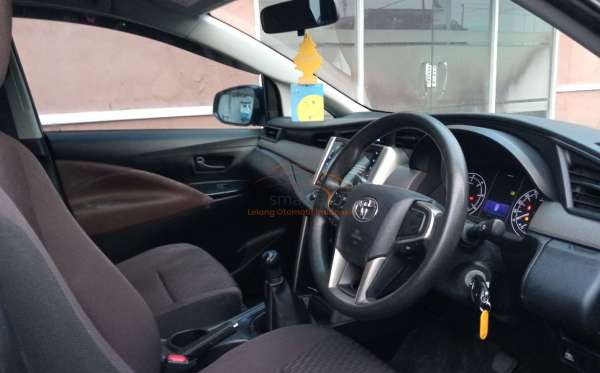 TOYOTA INNOVA 2.4 G