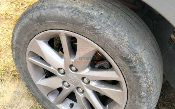 TOYOTA INNOVA