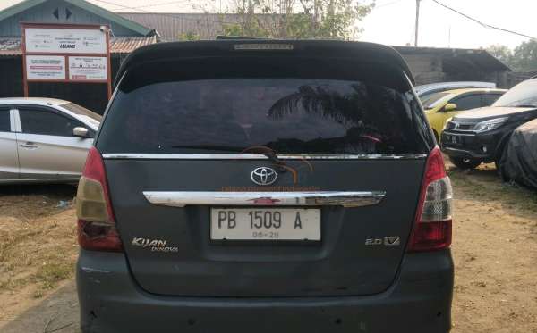 TOYOTA INNOVA