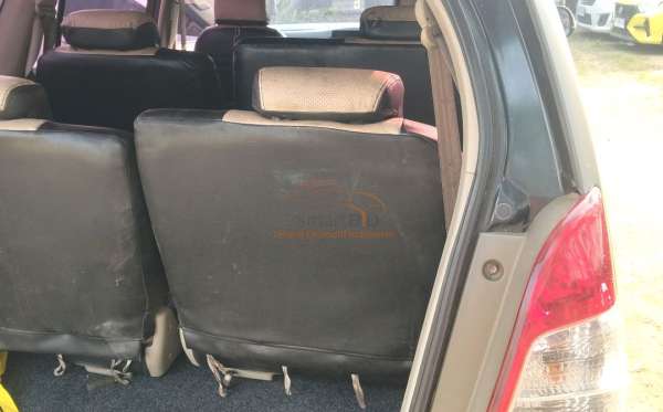 TOYOTA INNOVA