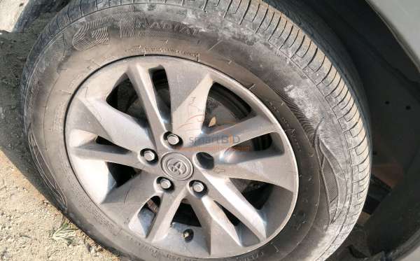 TOYOTA INNOVA