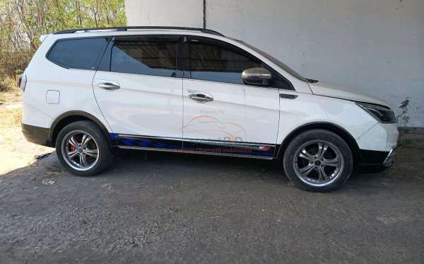 WULING CORTEZ 1.8C