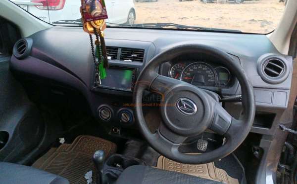 DAIHATSU  AYLA