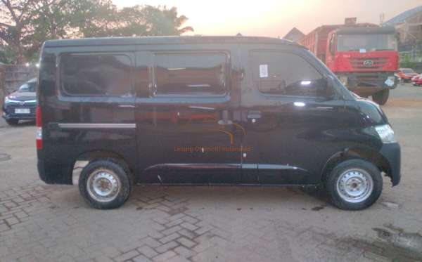 DAIHATSU GRAN MAX BLIND VAN
