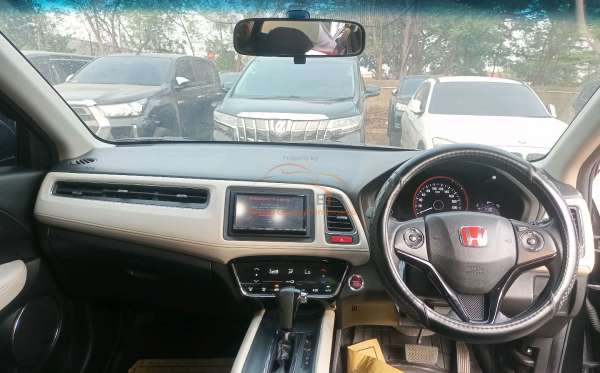HONDA HRV 1.8 RS CVT CKD