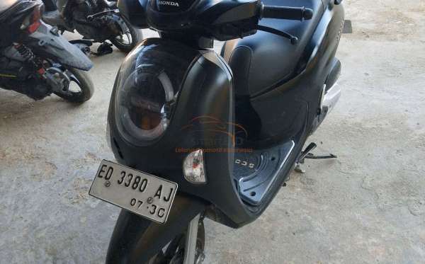 HONDA  SCOOPY