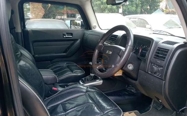 HUMMER H3