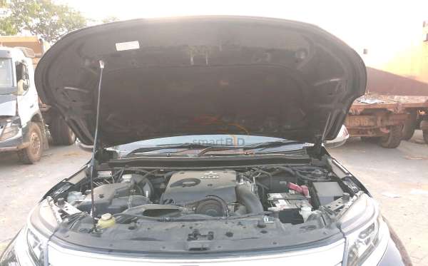 MITSUBISHI PAJERO SPORT 2.5L EXCEED (4X2)