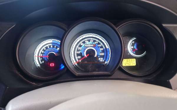 NISSAN LIVINA