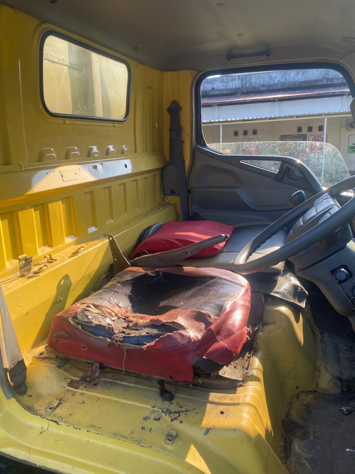 MITSUBISHI  COLT DIESEL  FE74HDV (4X2) M/T