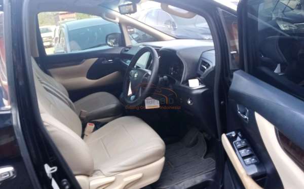 TOYOTA ALPHARD 2.5