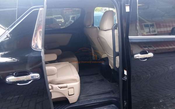 TOYOTA ALPHARD 2.5