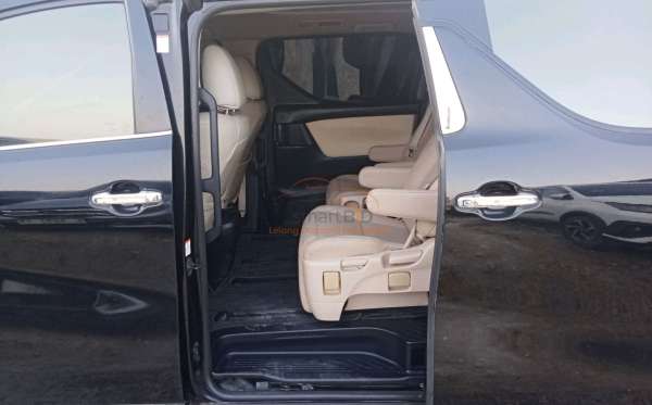 TOYOTA ALPHARD 2.5