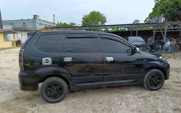 TOYOTA AVANZA 1.3 G