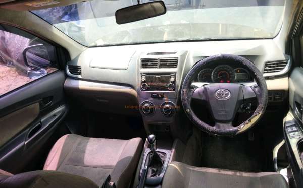 TOYOTA  AVANZA  1.3 G