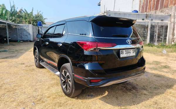 TOYOTA FORTUNER 2.4 VRZ