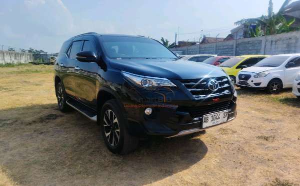TOYOTA FORTUNER 2.4 VRZ