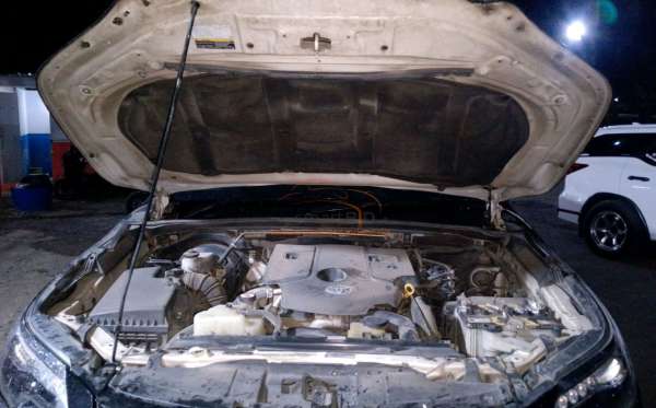 TOYOTA FORTUNER 2.4 VRZ
