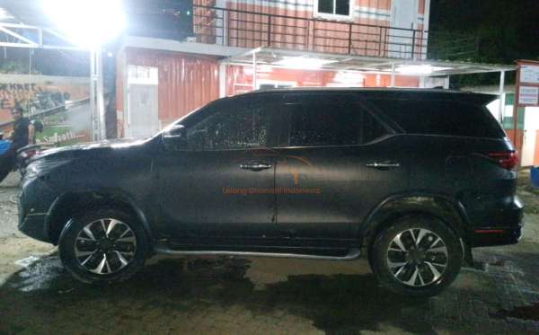 TOYOTA FORTUNER 2.4 VRZ