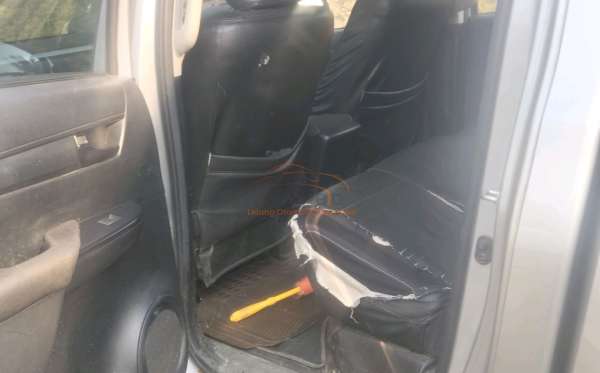 TOYOTA HILUX DOUBLE CABIN