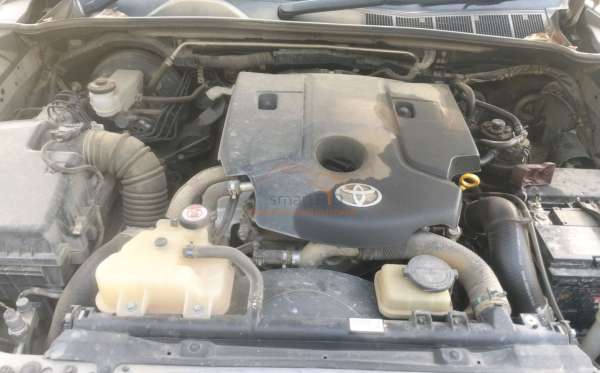 TOYOTA HILUX DOUBLE CABIN