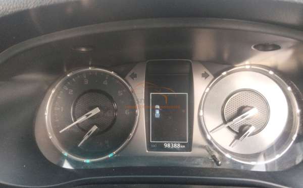 TOYOTA HILUX DOUBLE CABIN