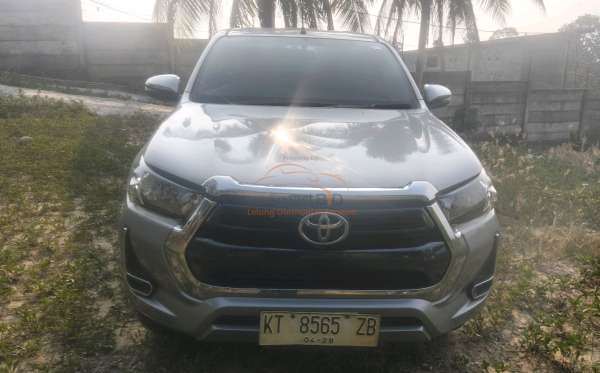TOYOTA HILUX DOUBLE CABIN