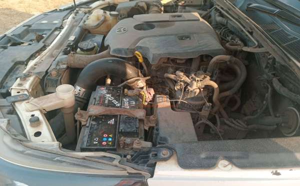 TOYOTA HILUX 2.4 E