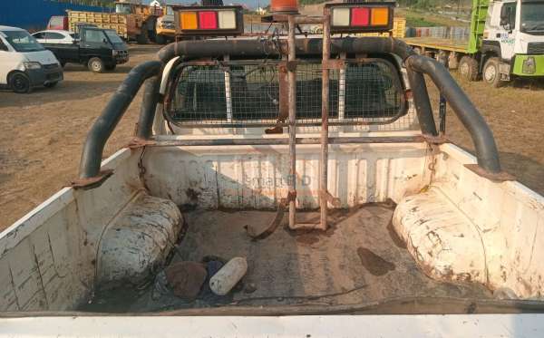 TOYOTA HILUX 2.4 E