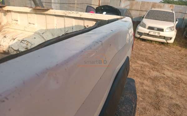 TOYOTA HILUX 2.4 E