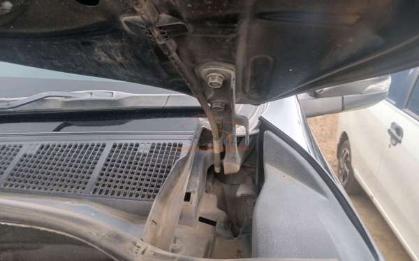 TOYOTA HILUX 2.4G DC 4X4