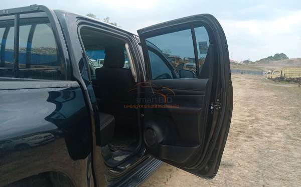 TOYOTA HILUX 2.4G DC 4X4