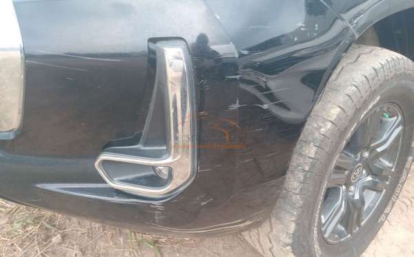 TOYOTA HILUX 2.4G DC 4X4