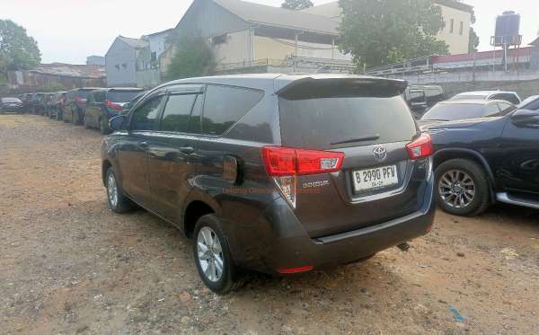 TOYOTA INNOVA 2.0 V