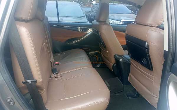 TOYOTA INNOVA 2.0 V
