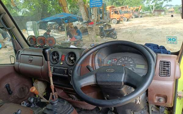 HINO DUTRO-136