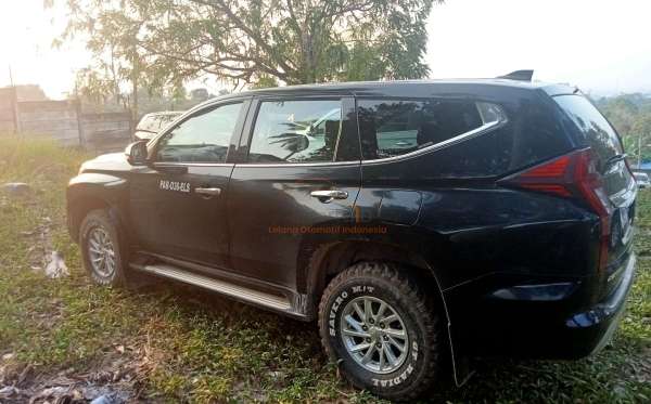 MITSUBISHI PAJERO