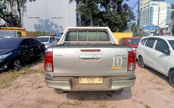 TOYOTA HILUX 2.4G DC 4X4