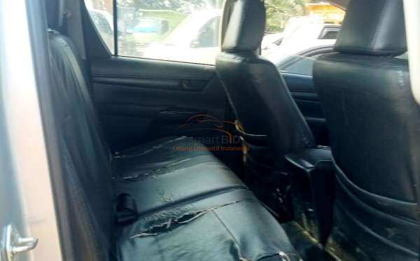TOYOTA HILUX 2.4G DC 4X4