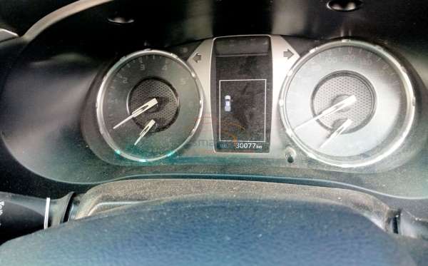TOYOTA HILUX 2.4G DC 4X4