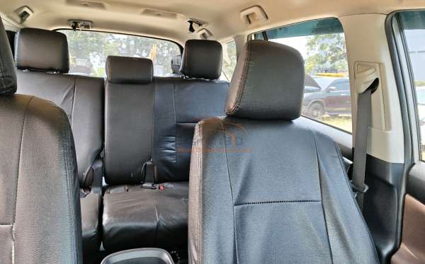 TOYOTA INNOVA