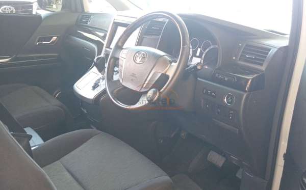 TOYOTA VELLFIRE ZG