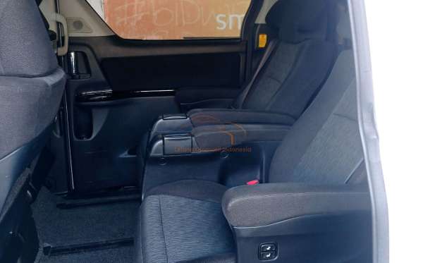 TOYOTA VELLFIRE ZG