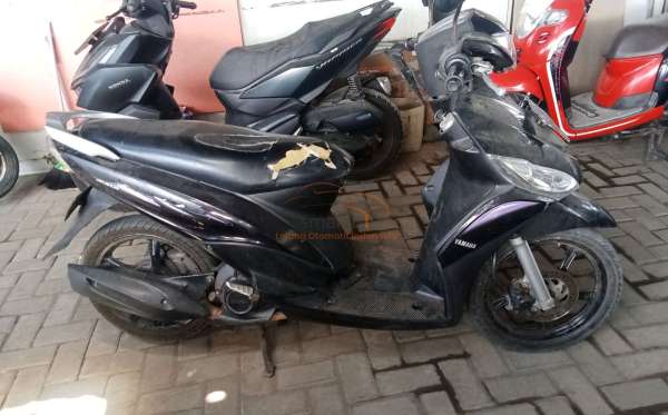 YAMAHA MIO J